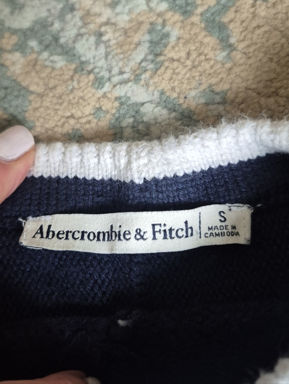 Abercrombie Cropped Sweater Sz S - Picture 2 of 3
